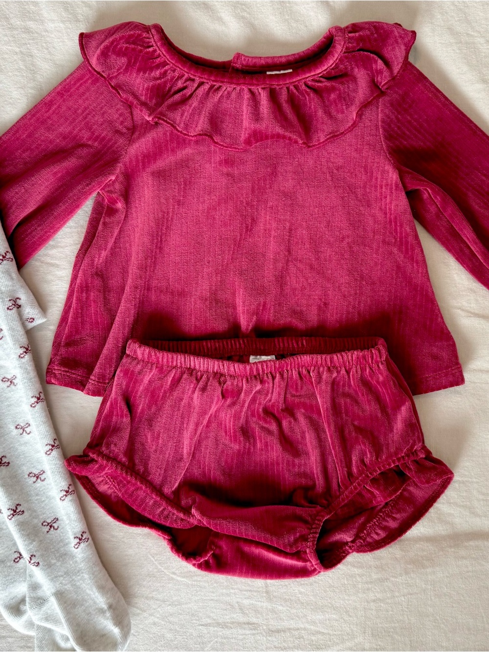 Carter's Baby Girl 3 Pc Set Ruffle Long Sleeve Tunic Top Bloomers Bow Tights 18M